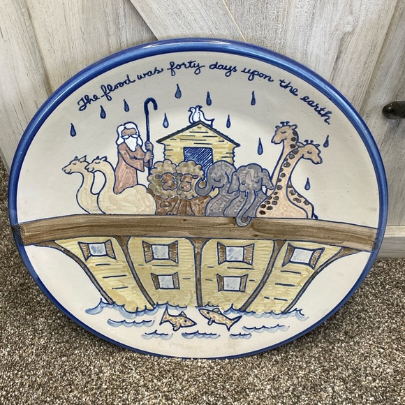 13" Cookie Platter w/Center Holder Noah's Ark by LOUISVILLE Stoneware Kentucky - Picture 5 of 8